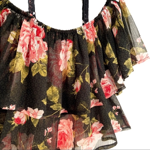 KIMCHI BLUE Floral Off-Shoulder Ruffle Crop Top - Picture 7 of 9